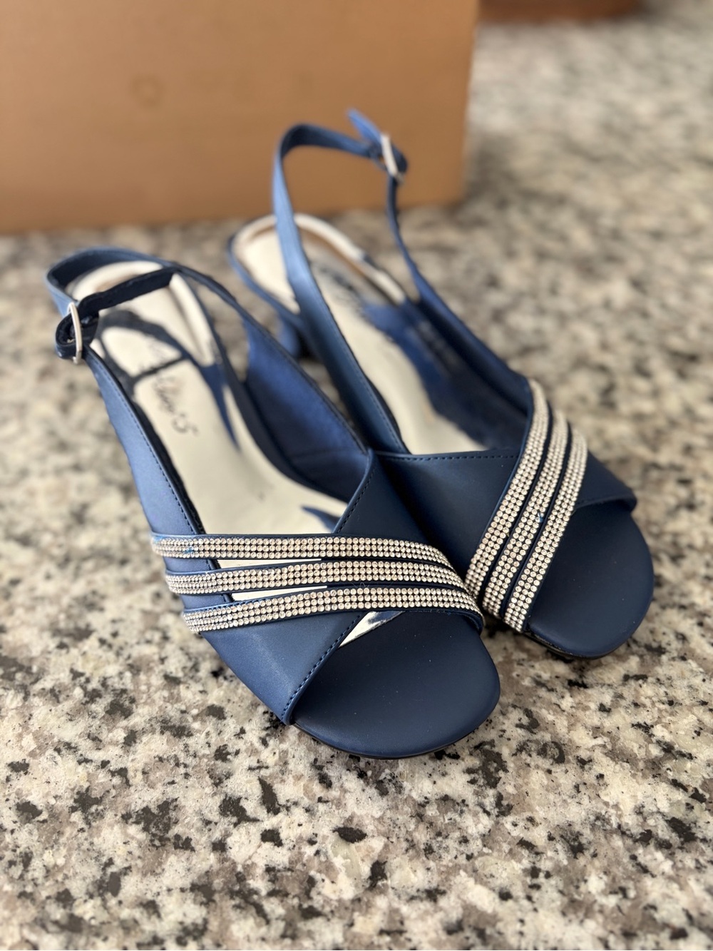NWT Easy Street Navy Blue Women's 7.5 Slingback Sandals with Crystal Straps